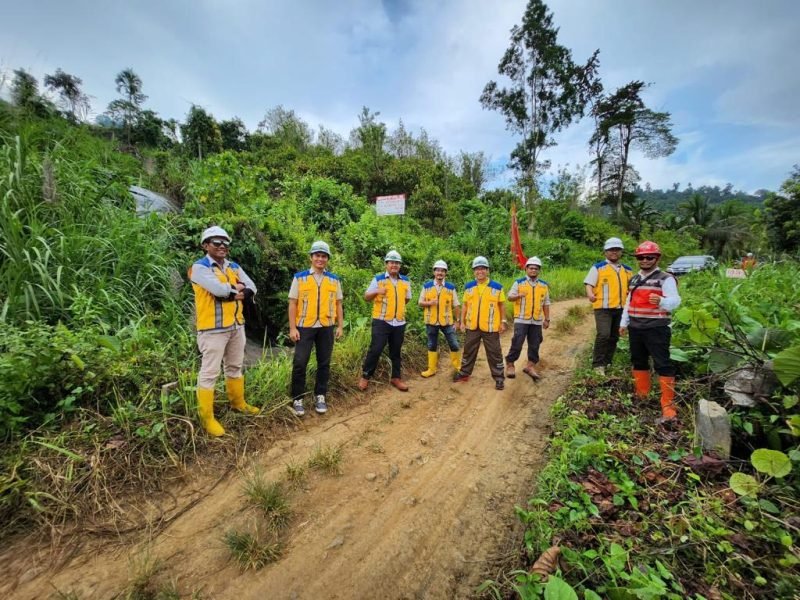 Tim PT Brantas Abipraya melakukan kunjungan di lokasi peroyek bendungan di Budong - Budong.