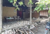 Salahsatu rumah rusak milik warga Mamasa usai diguncang gempa.(BPK/Foto)